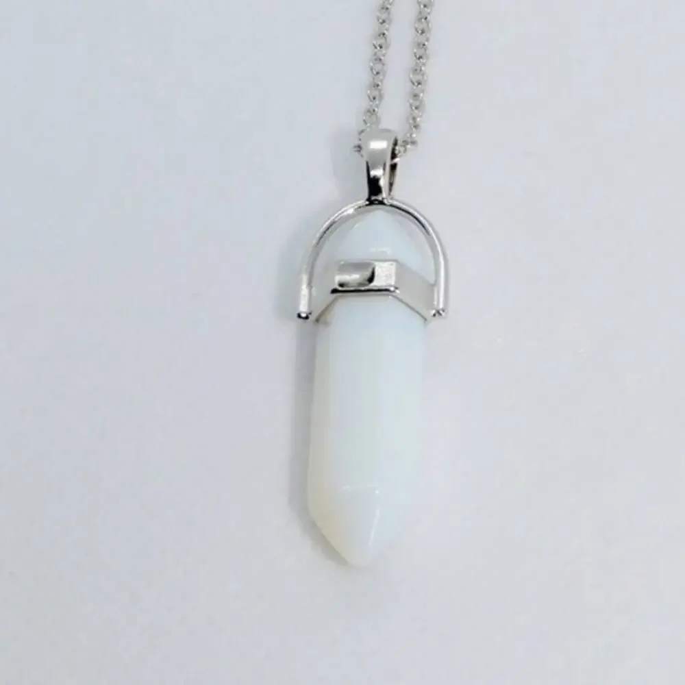 Hot Topic white quartz